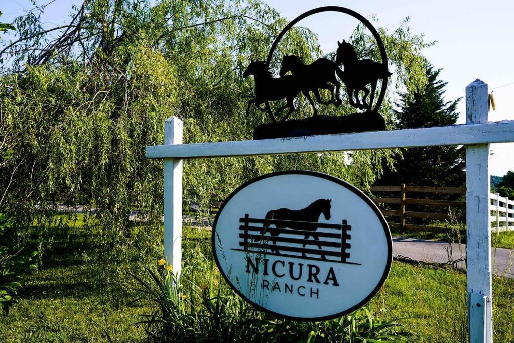 Nicura Ranch Inn & Stables バリア エクステリア 写真